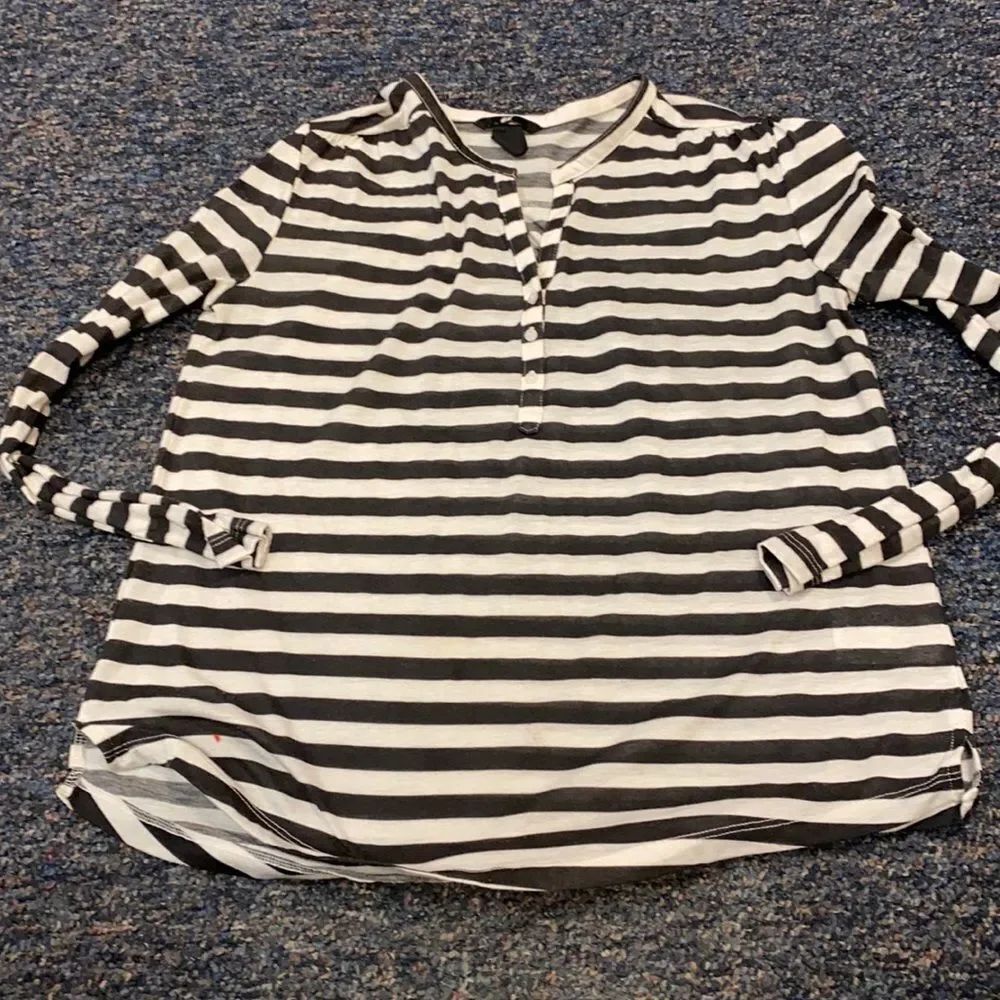H&M stripped button up top sz. S